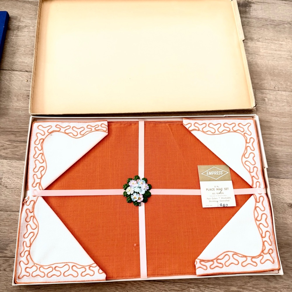 NIB Vtg Empress 8 PCs Placemat Place Mat Set Mats & Napkins‎ Orange Embroidered